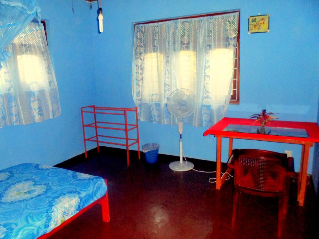Hikkaduwa Home Stay Quarto foto