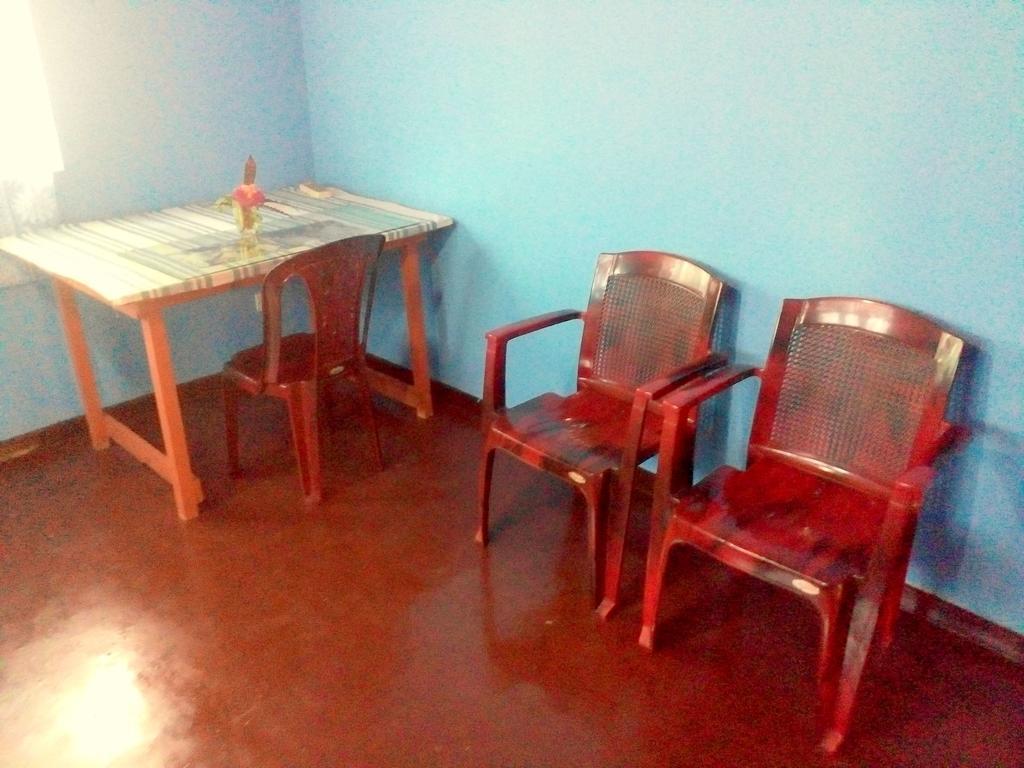 Hikkaduwa Home Stay Quarto foto